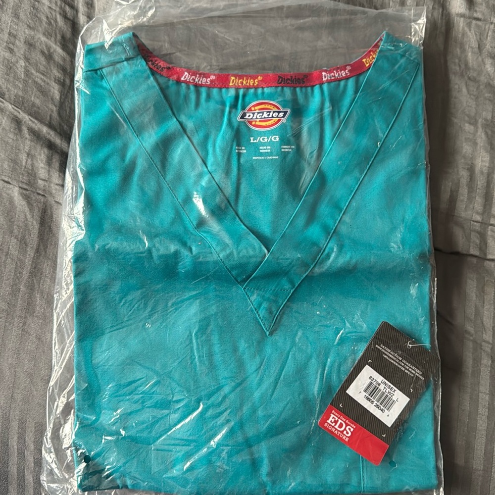 Dickies scrub top